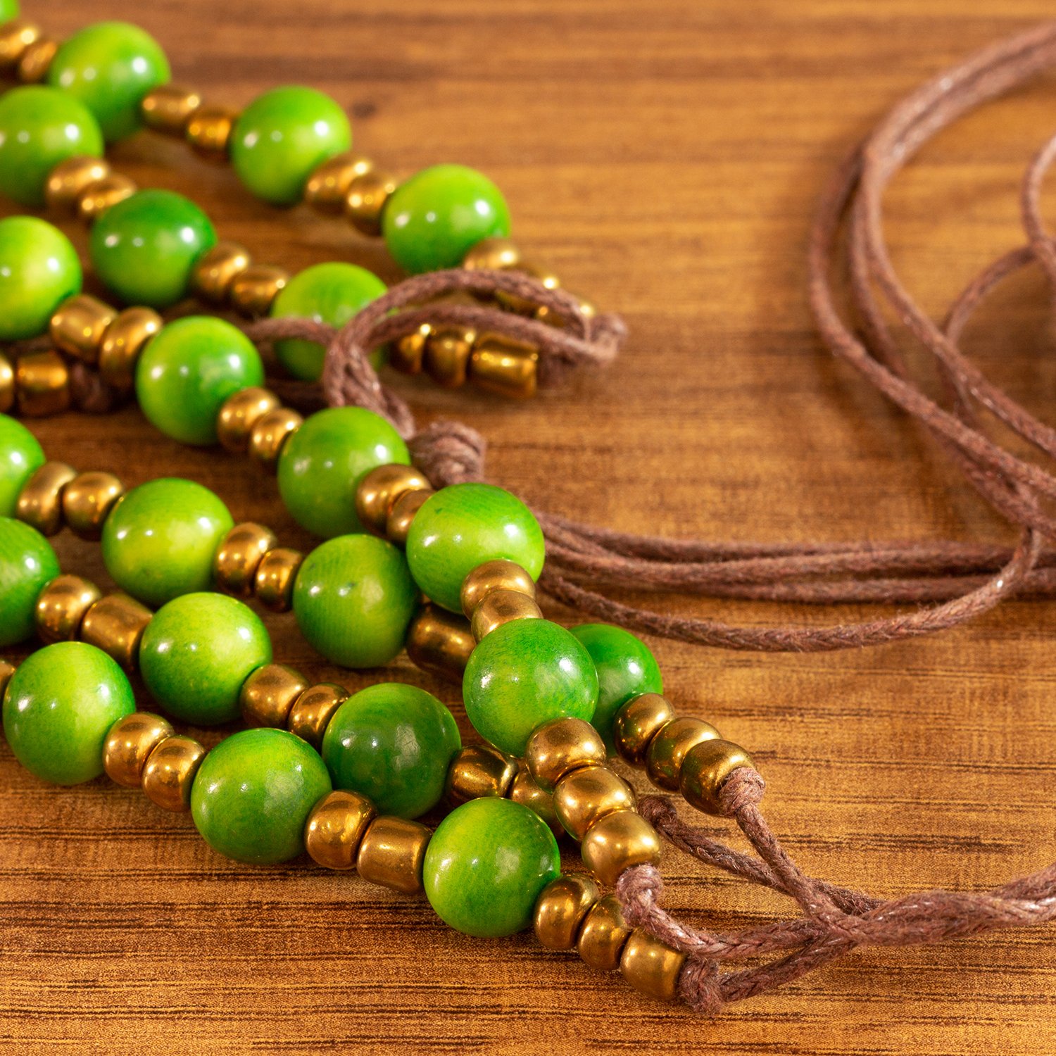 green-necklace-tagua-esmeraldas green-necklace-tagua-esmeraldas