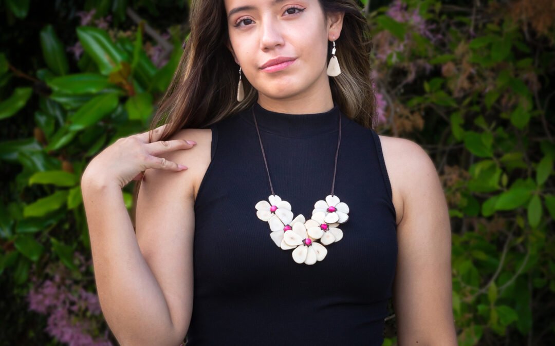 Tagua Necklace White
