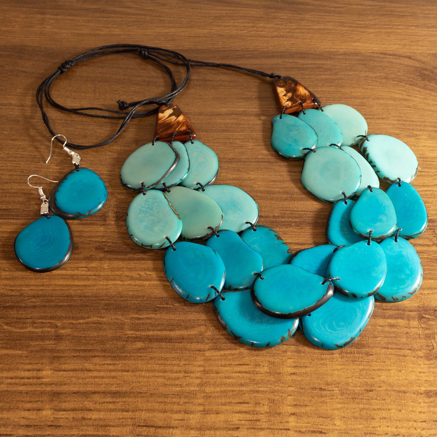 light-blue-tagua-jewerly-women-los-rios light-blue-tagua-jewerly-women-los-rios