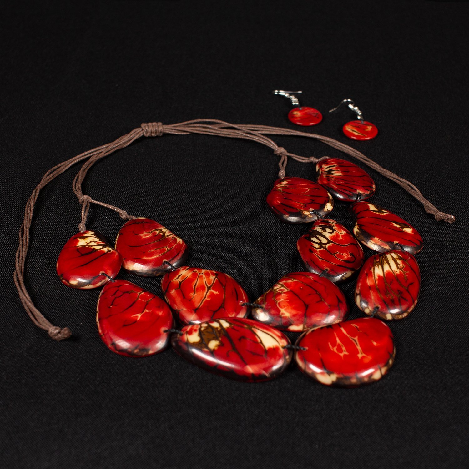 tagua-earring-handmade-ambato tagua-earring-handmade-ambato