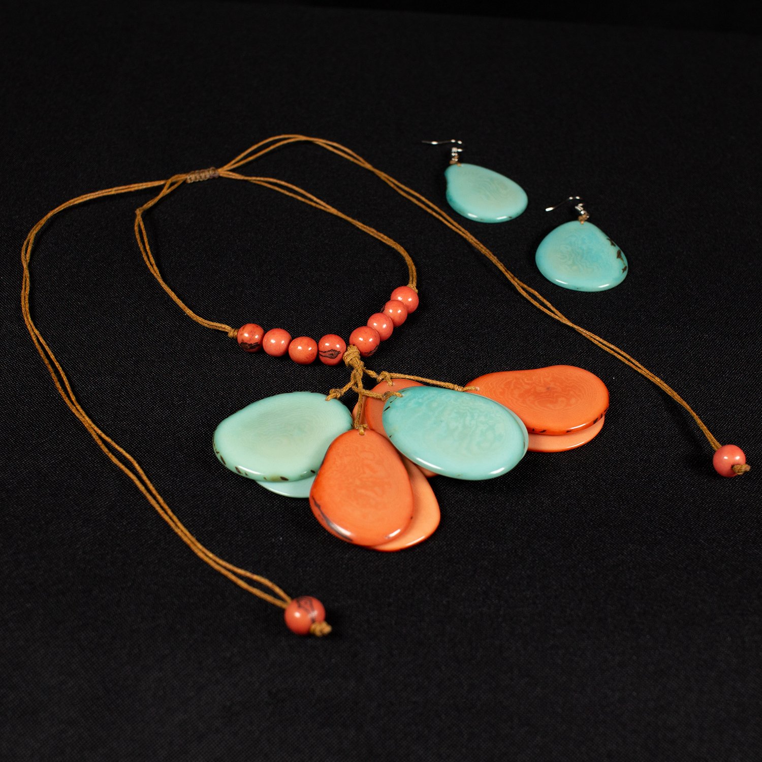 green-orange-tagua-earring-handmade-quito green-orange-tagua-earring-handmade-quito