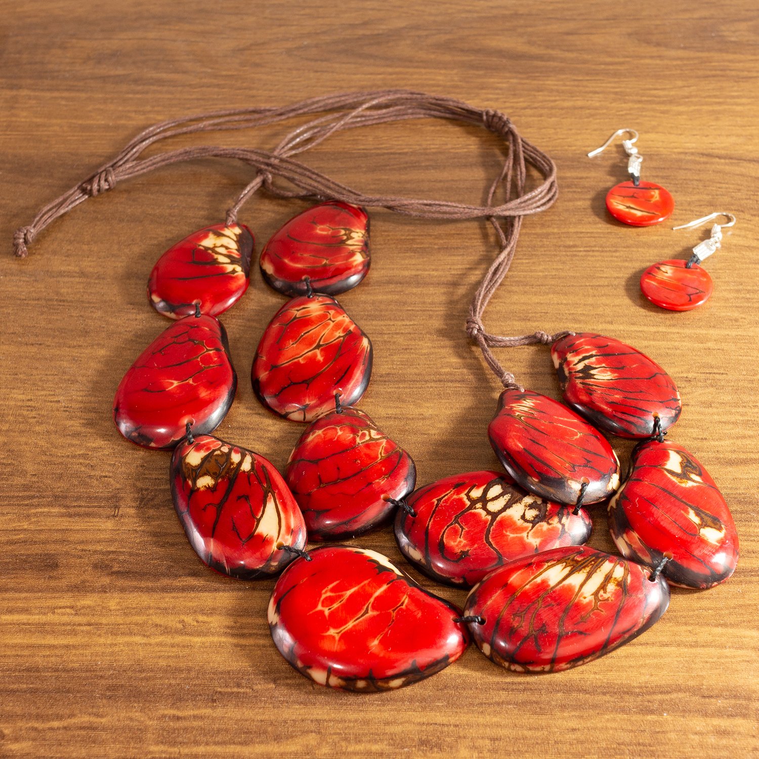 tagua-jewerly-women-ambato tagua-jewerly-women-ambato